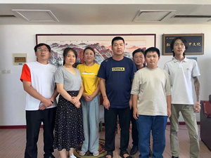 师父和部分徒弟合影